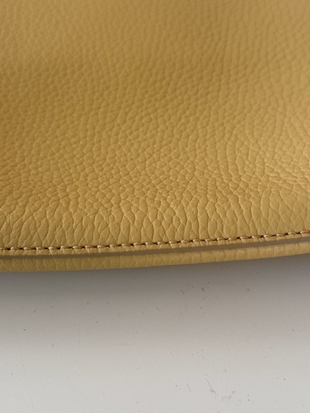 Cuyana Zipper Pouch - Picture 12 of 14